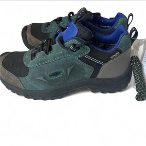 KEEN BASIN RIDGE WATERPROOF HIKING SHOES SAMPLE WOMENS SIZE 7